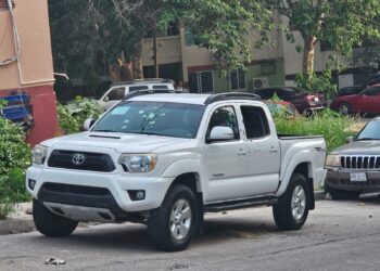 Atacan a balazos “de carro a carro” a un hombre en Cañadas