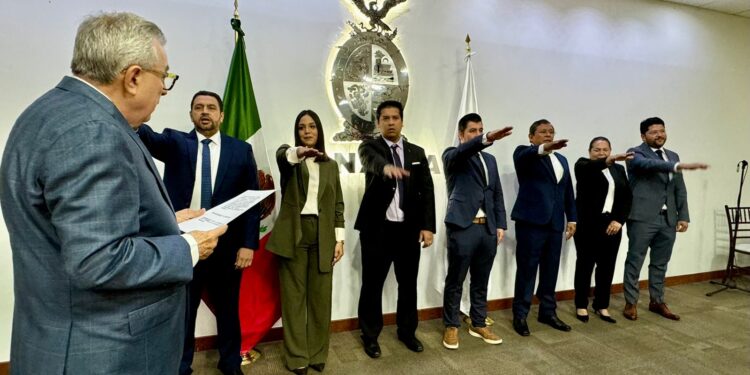 Entrega Rocha Moya nuevos nombramientos en el gabinete estatal