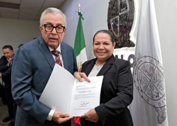 Rocha nombra a Ma. Mercedes Ibarra Medina, Directora del Sistema Estatal