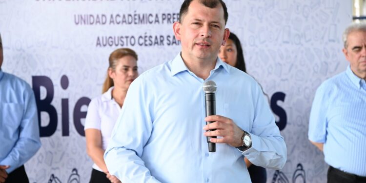 La convocatoria de la UAS a un Pacto Social va encaminada a la identidad y pertenencia universitaria, a involucrarse más allá de los que están dentro de las aulas, señala Robespierre Lizárraga