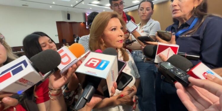 Gloria Himelda Félix aún no valora inscribirse en convocatoria de nueva o nuevo titular de la FGE