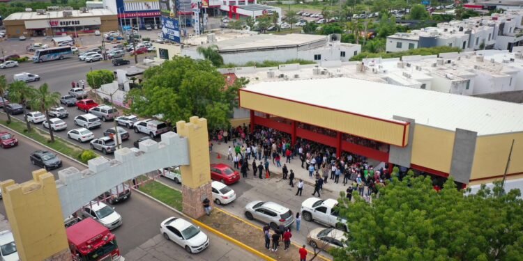Rocha y Gámez inauguran estación de bomberos en La Conquista
