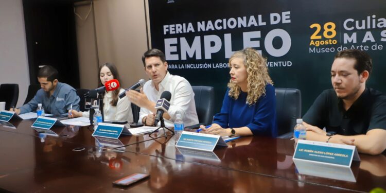 Feria Nacional de Empleo para la Juventud llega a Culiacán con más de 900 vacantes