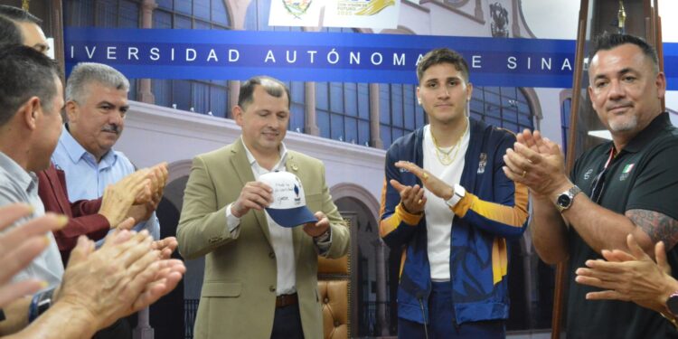 ¡Orgulloso de ser Águila UAS! El medallista olímpico Marco Verde agradece a las autoridades universitarias el apoyo recibido