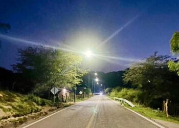 ¡Más de 7 mil luminarias se han instalado en Badiraguato! Alcalde inaugura alumbrado público en Tameapa