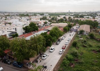 Juan de Dios Gámez entrega otras tres calles pavimentadas