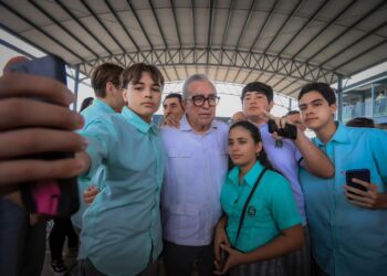 La educación es una herramienta para cambiar al mundo: Rocha Moya