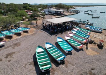 Entregan de 77 embarcaciones menores con motor fuera de para el desarrollo pesquero de las comunidades Yaquis