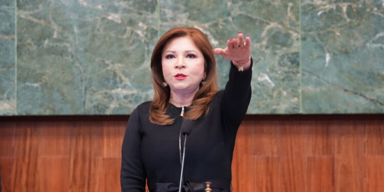 Gloria Himelda Félix es nombrada presidenta de la Mesa Directiva