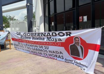 Familiares y colectivos marchan por la localización de Javier Adalberto Favela