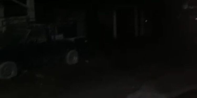 ¡Se pasan! Vecinos de  la colonia 5 de febrero se quedan sin luz y CFE no atiende reporte