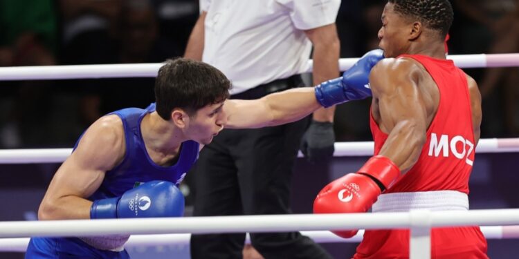 El sinaloense y estudiante de Gastronomía de la UAS, Marco Verde; da golpe de autoridad en debut olímpico