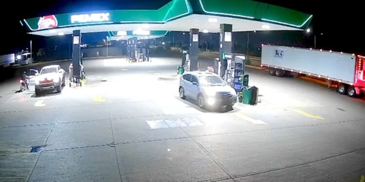 FGR califica cómo inaceptable la versión sobre lo ocurrido en una gasolinera de Culiacán donde FGE señala que fue atacado Cuén Ojeda