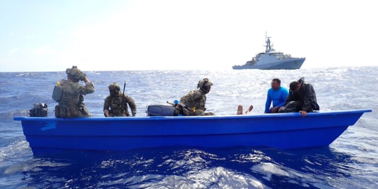 Guardia Costera incauta alijo de cocaína valorado en 14 millones de dólares en el Caribe