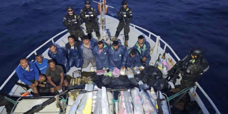 Decomisan armamento en El Salvador que iba desde México hasta Ecuador