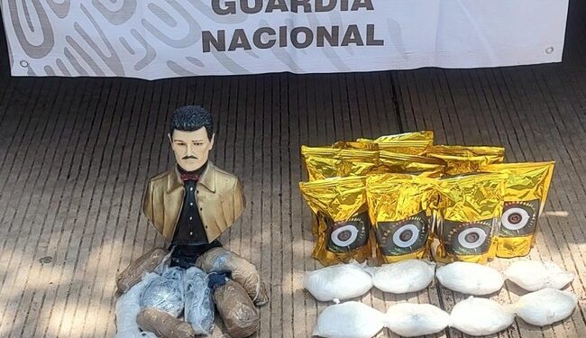 En busto de Malverde y bolsas de café descubren “cristal” en Culiacán