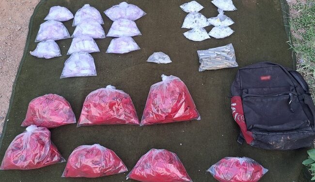 Ejército y Guardia Nacional aseguran más de 2 mil dosis de posible narcótico listas para su venta