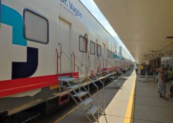 Dr. Vagón ofrece servicios médicos gratuitos a la población de Mazatlán