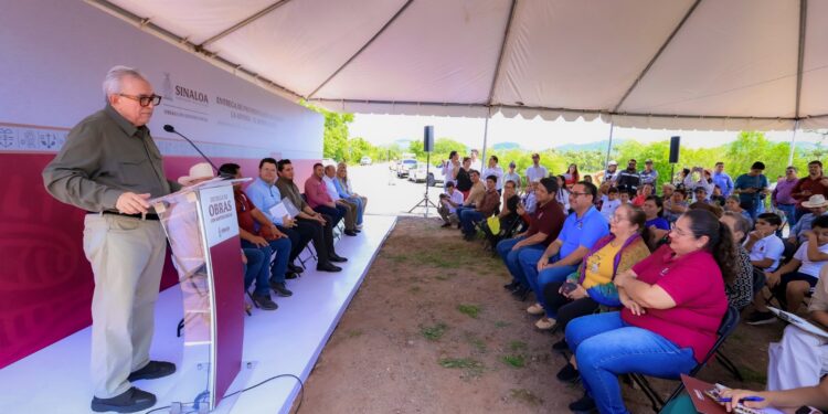 Toda la gente tiene derecho a vivir dignamente, con obras que les beneficien: Rocha Moya