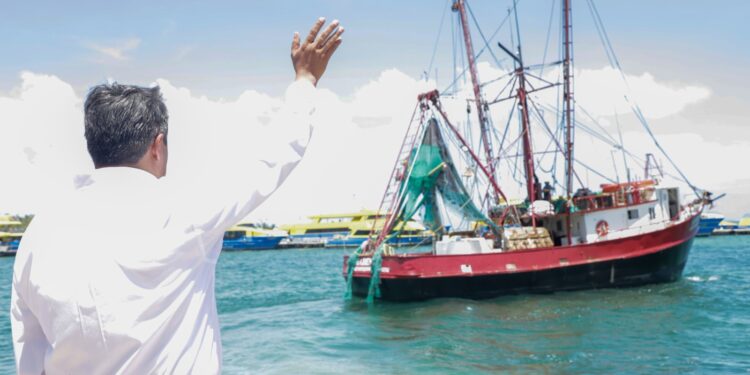 CONAPESCA da banderazo de inicio de capturas de camarón en el Golfo de México y Mar Caribe