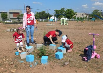 Voluntarios se unen para rehabilitar espacios públicos en Culiacán