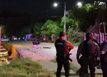 Localizan a un hombre decapitado a un costado del parque Culiacán 87
