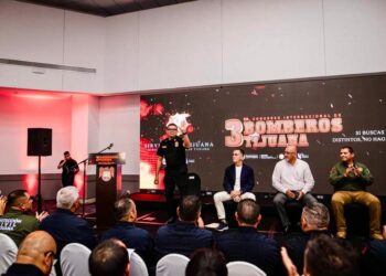Bomberos de Badiraguato fortalecen sus conocimientos en Congreso Internacional de Tijuana