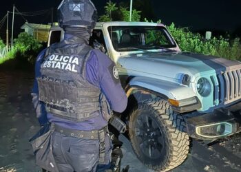 Policías del Grupo Élite recuperan camioneta con reporte de robo