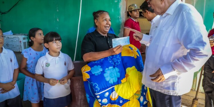 Ante Presidenta Claudia Sheinbaum, gestionará temas de seguridad el domingo en CDMX: Rocha Moya