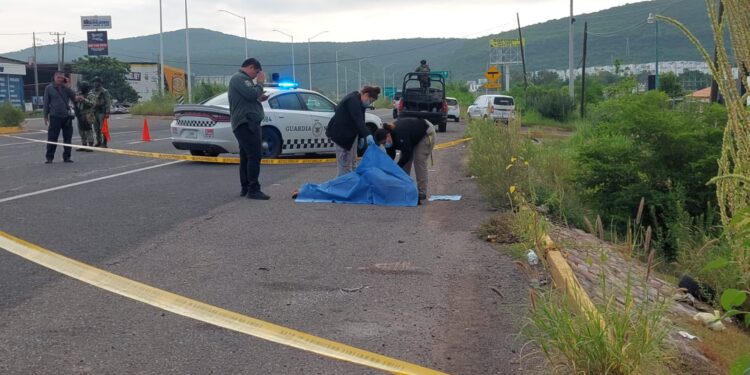 Localizan asesinado a un hombre a un costado de “La Costerita”