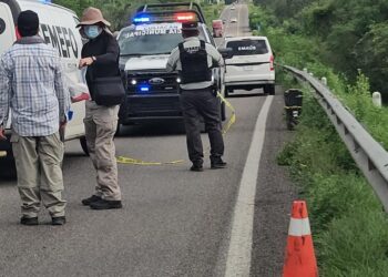 Localizan a un hombre asesinado a balazos en la carretera Eldorado-Quilá