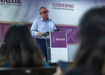 “Es el mismo cordón que busca golpear a los gobernantes de Morena”: Gobernador sobre frase: “Y él Rocha”