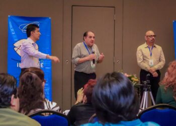 Asiste Rocha Moya a encuentro ciudadano por la paz