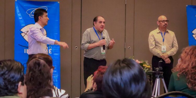 Asiste Rocha Moya a encuentro ciudadano por la paz