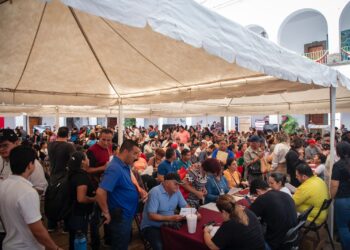Con mucha afluencia inicia el Tercer Día del Programa de Apoyo Económico Emergente