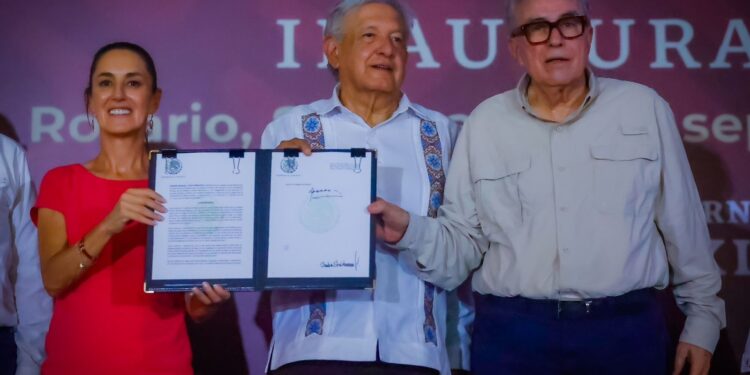 AMLO, Claudia Sheinbaum y Rocha inauguran el Distrito de Riego de la presa Santa María