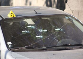 Persecución y enfrentamiento a balazos en la Miguel Hidalgo deja un muerto, un herido y 4 detenidos