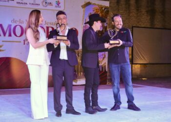 Entregan el galardón Orgullo Sinaloense a “Los 2 de la S”, en Mocorito Pueblo Mágico
