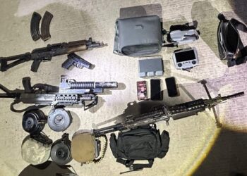 Guardia Nacional aseguró en Sinaloa un vehículo todoterreno, armamento, ponchallantas y un dron