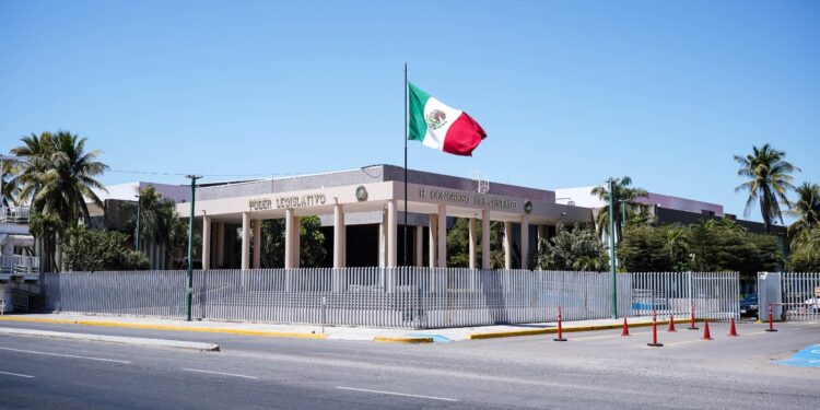 Se instalan Grupos Parlamentarios en el Congreso del Estado