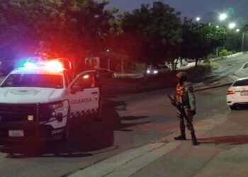 Aseguran una camioneta tras persecución y balacera al sur de Culiacán