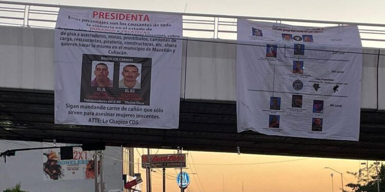 Narcomantas “tapizan” Culiacan la mañana de hoy jueves