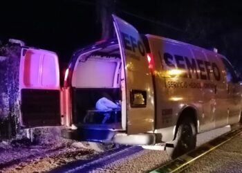 Tiran a cinco jóvenes ejecutados a balazos frente Alturas del Sur