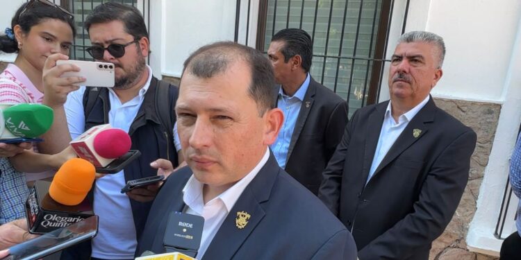 Juez separa del cargo de manera temporal a Robespierre Lizárraga Otero