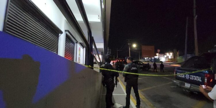 Atentado en un dispensario de drogas deja un muerto y dos heridos