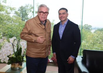 Rocha se reúne con el secretario Omar García Harfuch para analizar seguridad en Sinaloa