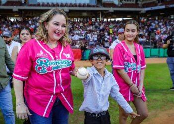 En Culiacán cientos de familias disfrutaron del Béisbol con el Cuadrangular del Bienestar de DIF sinaloa
