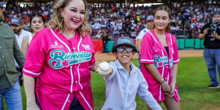 En Culiacán cientos de familias disfrutaron del Béisbol con el Cuadrangular del Bienestar de DIF sinaloa
