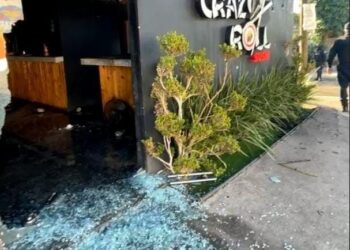 Atacan a balazos e intentan quemar otro restaurante de Sushi en Los Huizaches