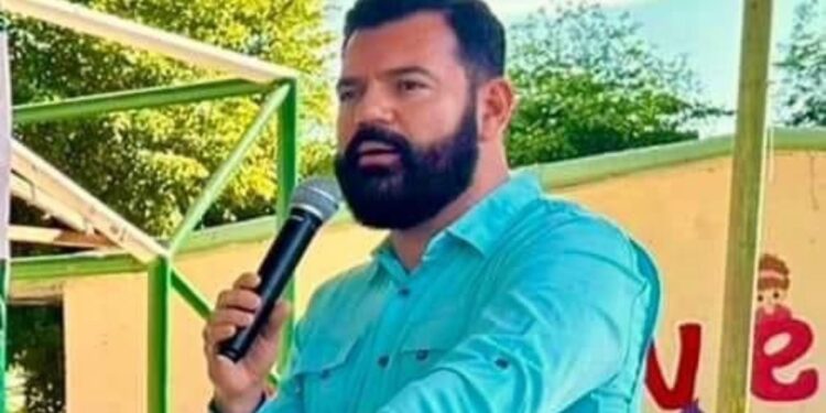 El alcalde de San Ignacio, Octavio Bastidas, también fue despojado de su camioneta